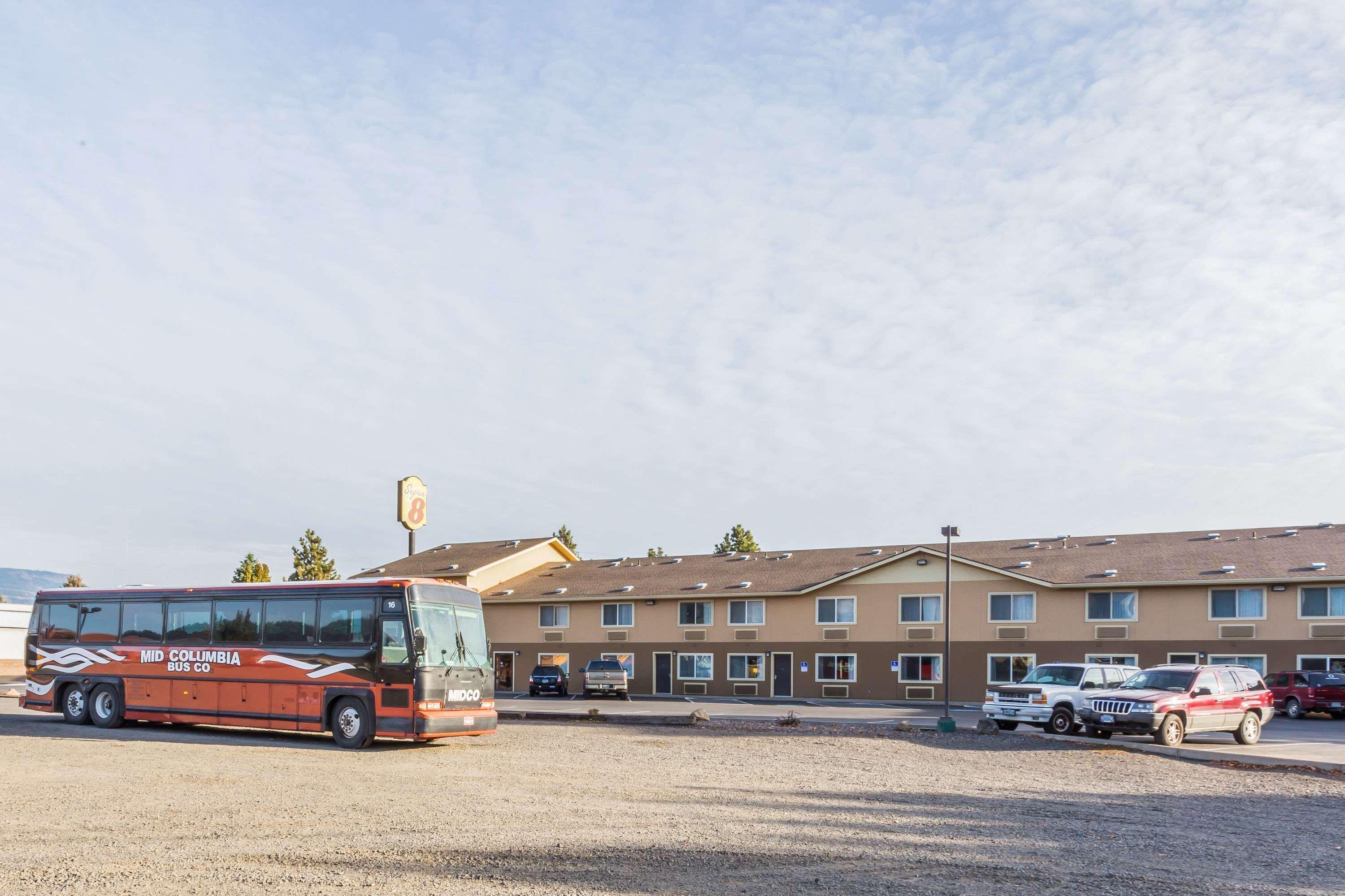 Hotel Super 8 By Wyndham Lagrande